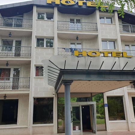 Hotel Sajam Nowy Sad Zewnętrze zdjęcie