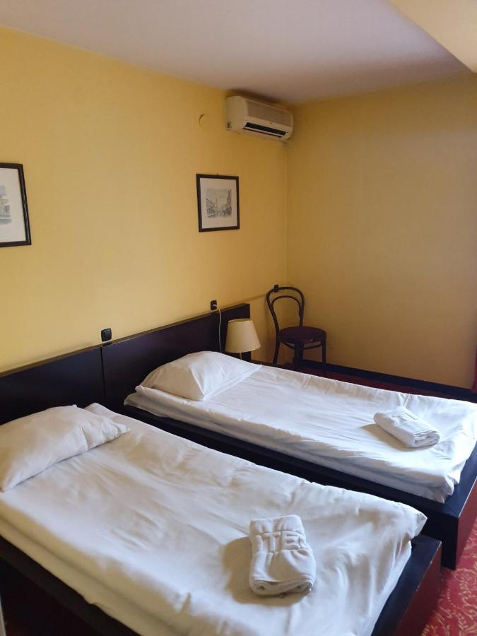 Hotel Sajam Nowy Sad Zewnętrze zdjęcie
