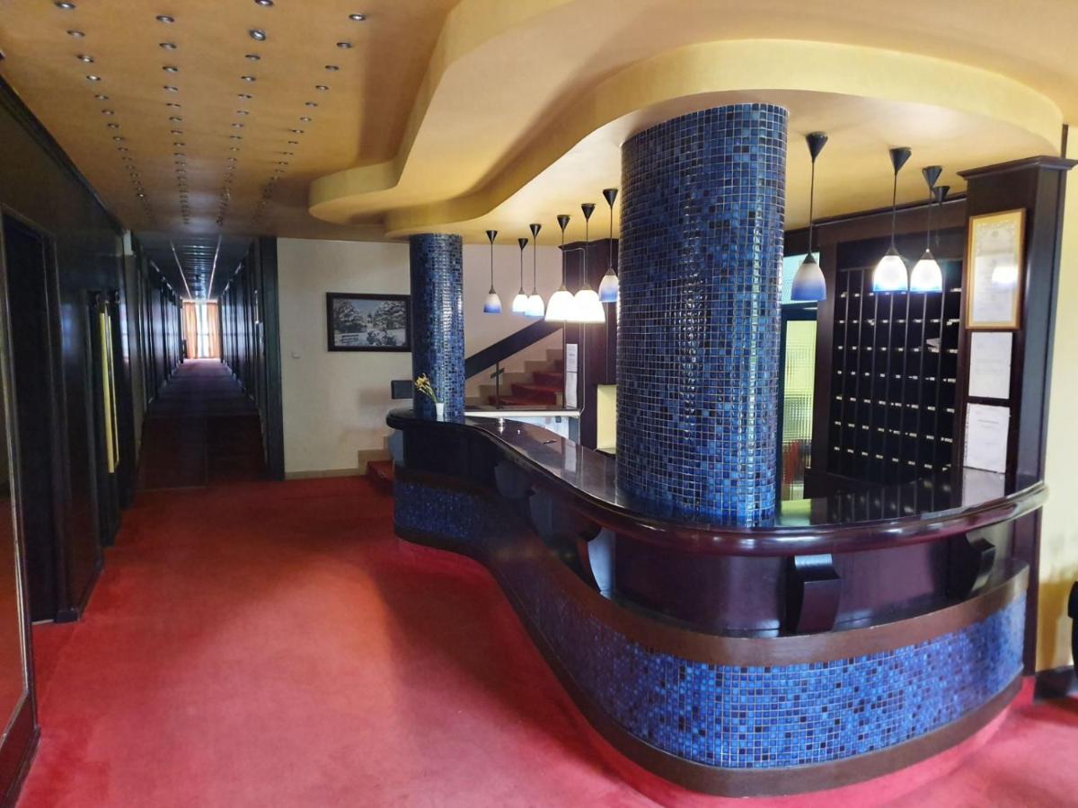 Hotel Sajam Nowy Sad Zewnętrze zdjęcie