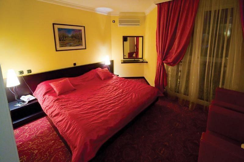 Hotel Sajam Nowy Sad Zewnętrze zdjęcie