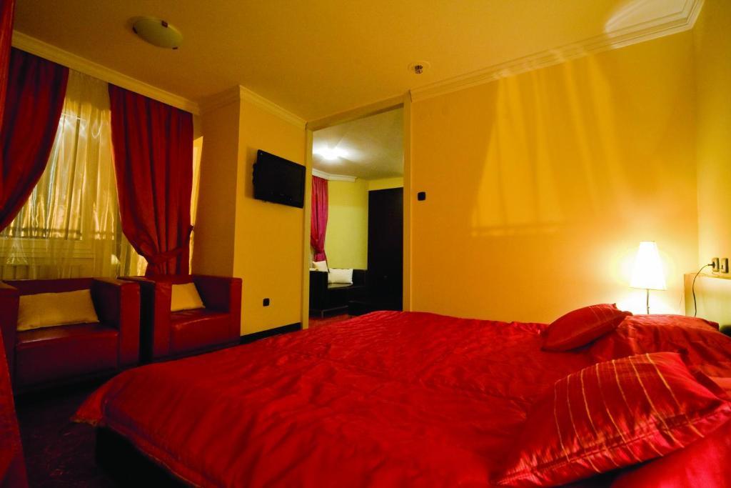 Hotel Sajam Nowy Sad Pokój zdjęcie